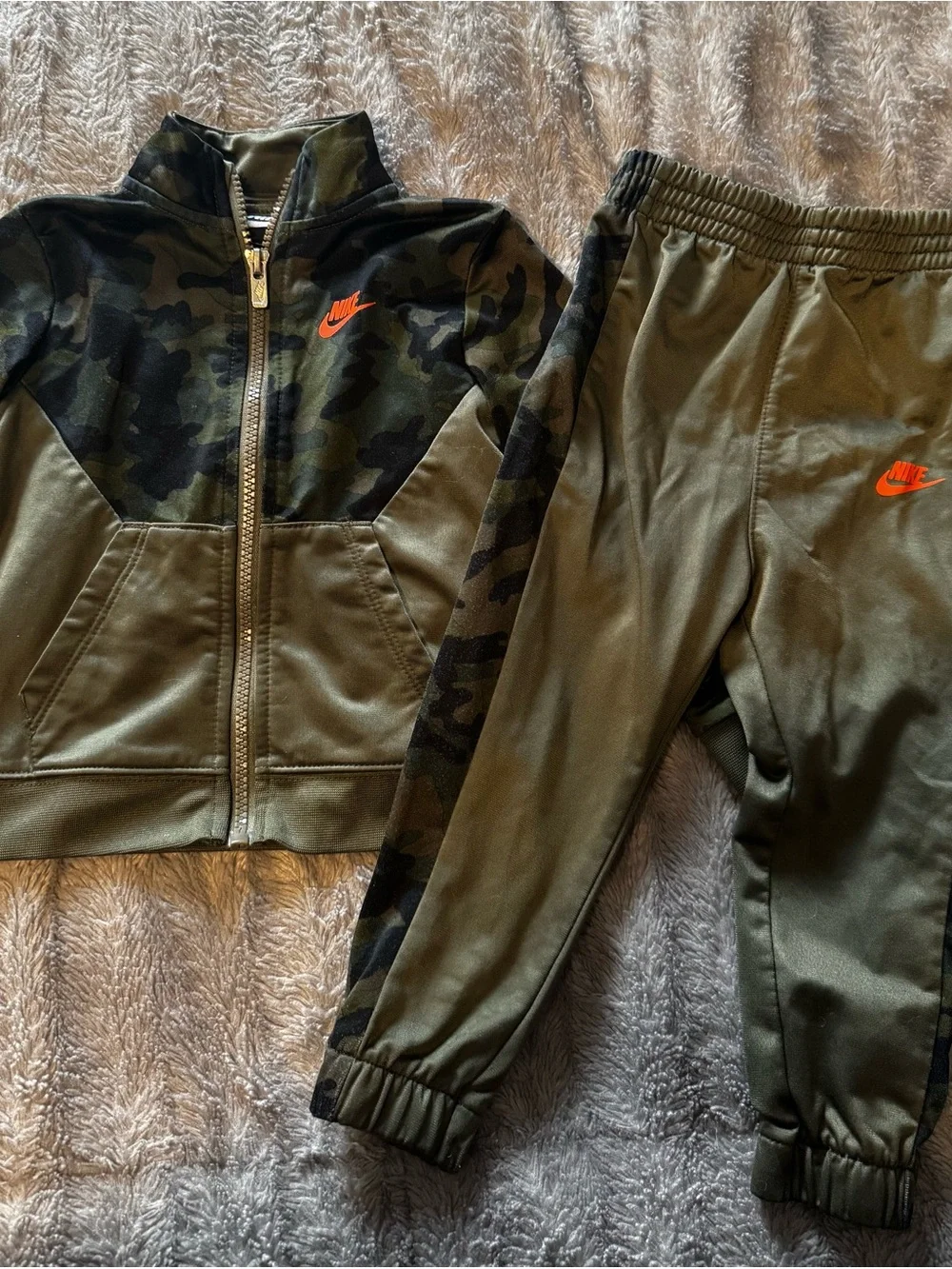 Nike Toddler Olive Camo Jogger and Zip Up Jumpsuit